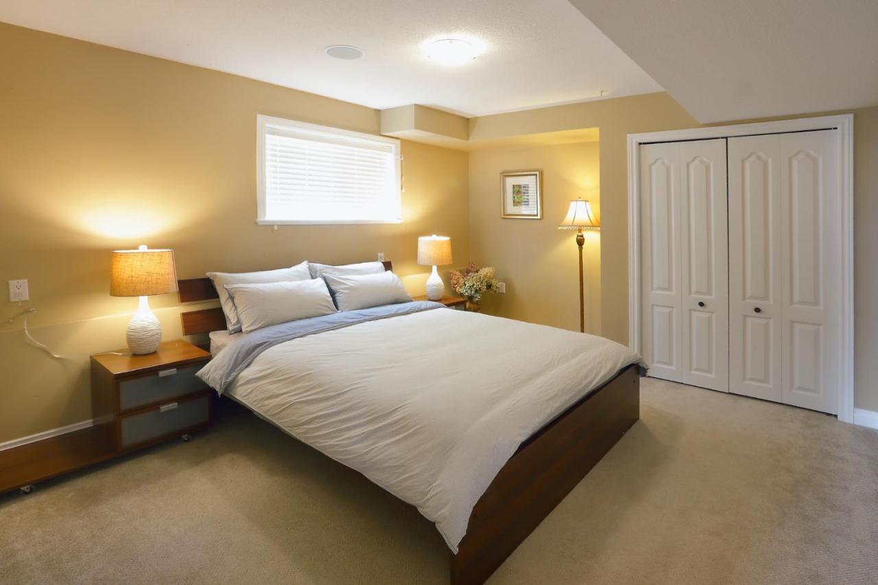 Lovely J Home -Stunning River View Cozy Two Bedroom Private Suite New Westminster Exteriör bild