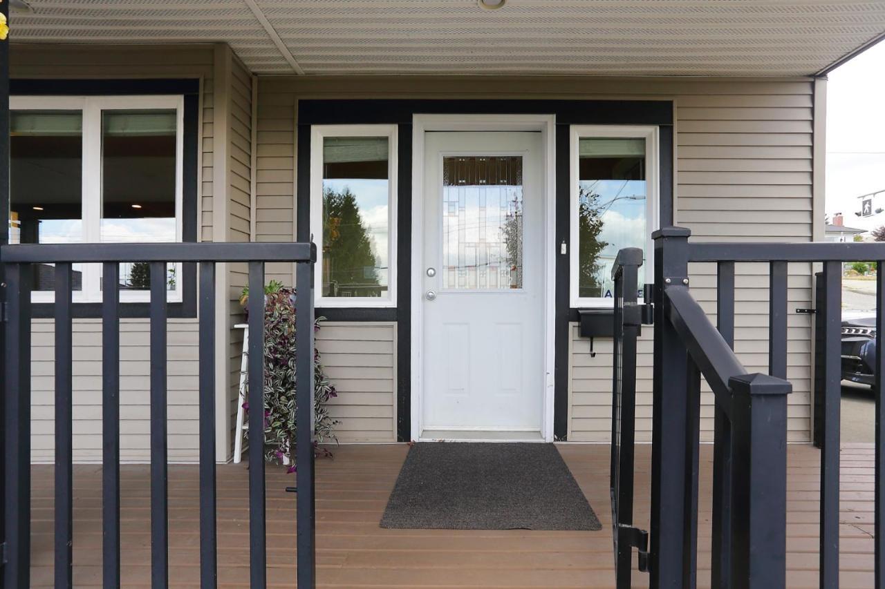 Lovely J Home -Stunning River View Cozy Two Bedroom Private Suite New Westminster Exteriör bild