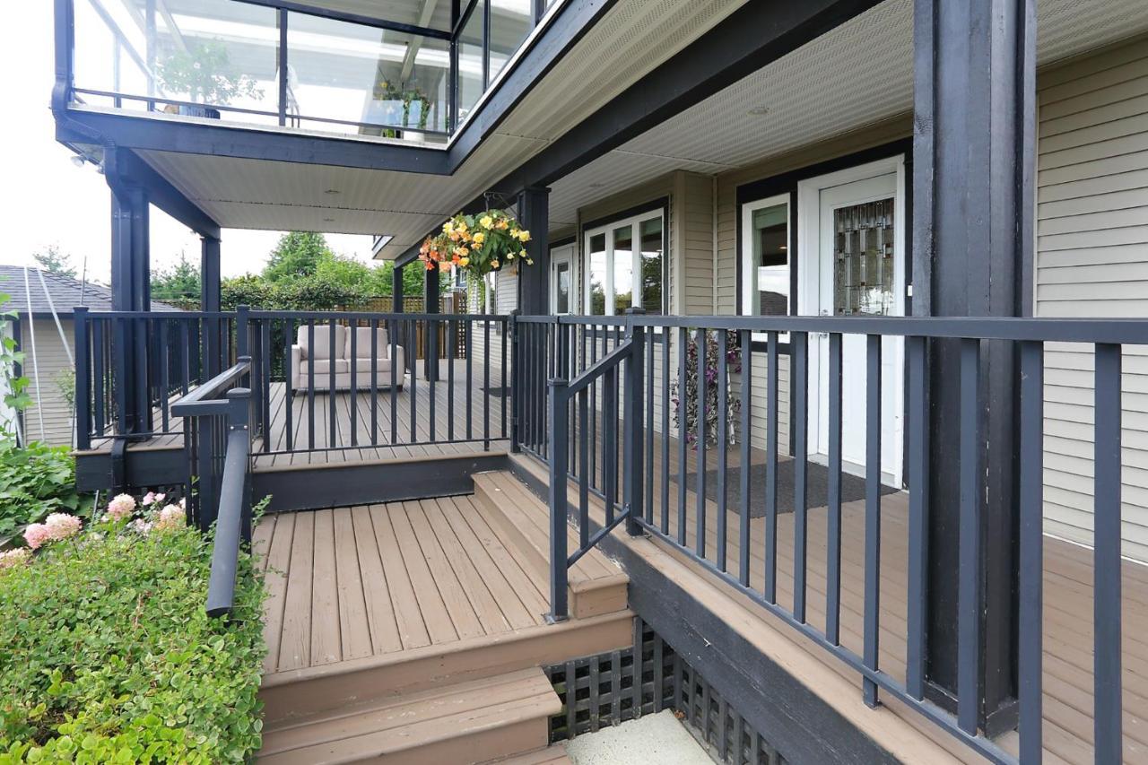 Lovely J Home -Stunning River View Cozy Two Bedroom Private Suite New Westminster Exteriör bild
