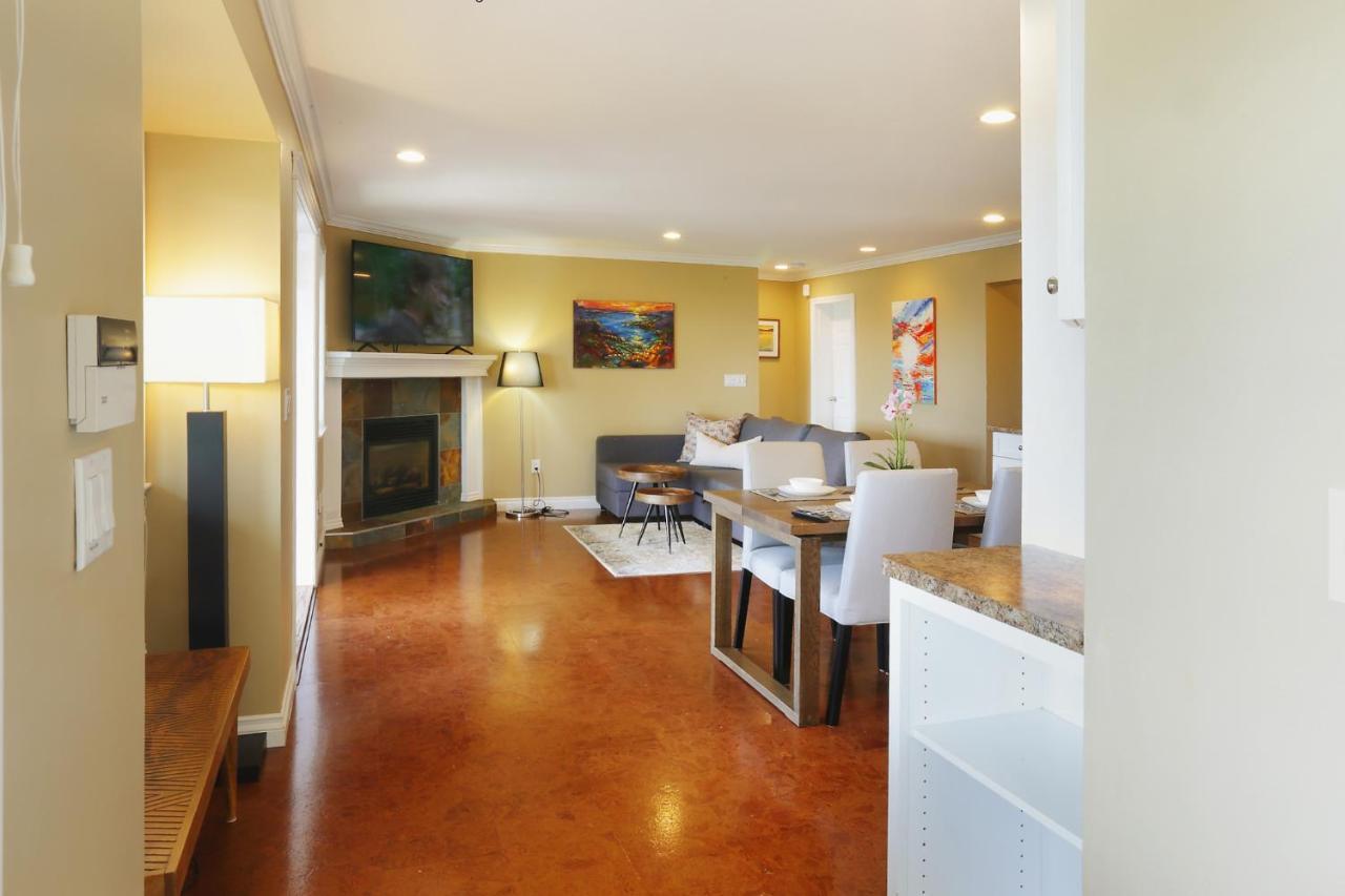 Lovely J Home -Stunning River View Cozy Two Bedroom Private Suite New Westminster Exteriör bild