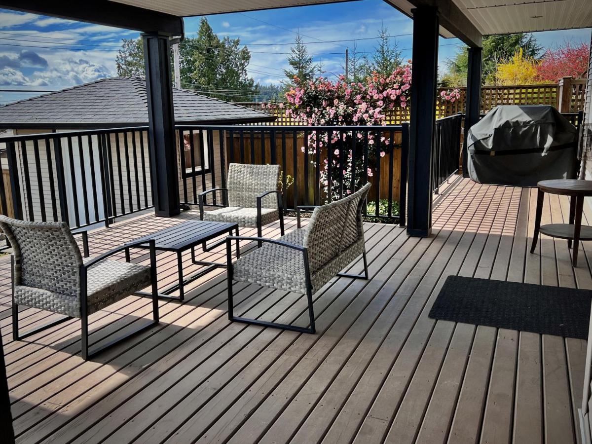 Lovely J Home -Stunning River View Cozy Two Bedroom Private Suite New Westminster Exteriör bild